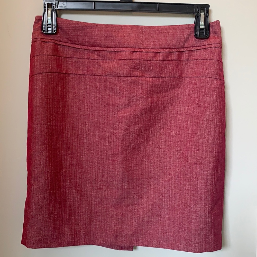 EUC lined pencil skirt